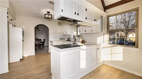 Kitchen - 16900 E 49th Ter, Independence, MO 64055 photo 4 of 4