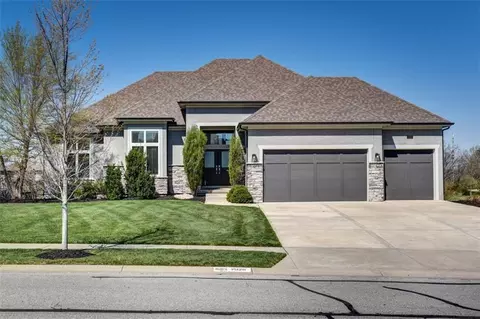15120 Carter St, Overland Park, KS 66221