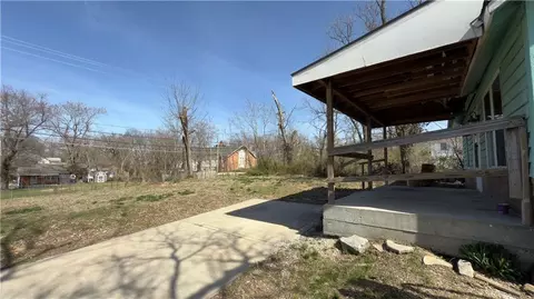 Exterior - 9409 E Independence Ave, Independence, MO 64053 photo 2 of 3