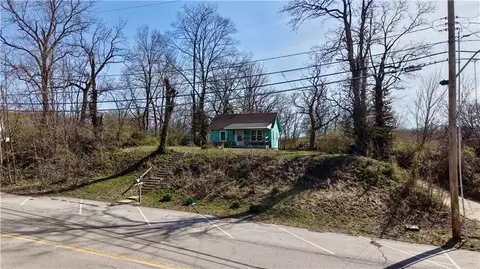 Exterior - 9409 E Independence Ave, Independence, MO 64053 photo 1 of 3