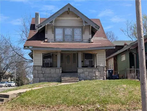 4201 S Benton Ave, Kansas City, MO 64130