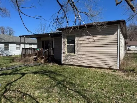230 Allen Ave, Chanute, KS 66720