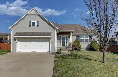 3705 N 153rd St, Basehor, KS 66007