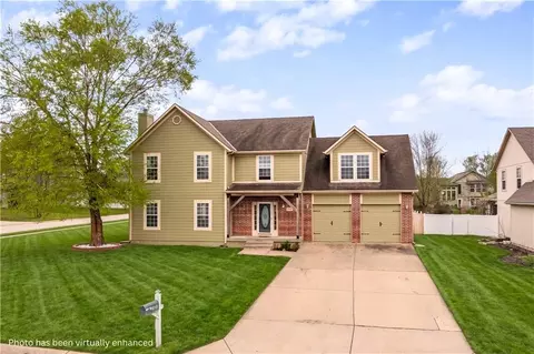 20865 Poplar Ct, Spring Hill, KS 66083
