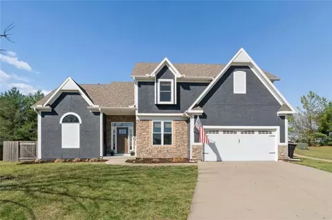 21081 W 224th St, Spring Hill, KS 66083