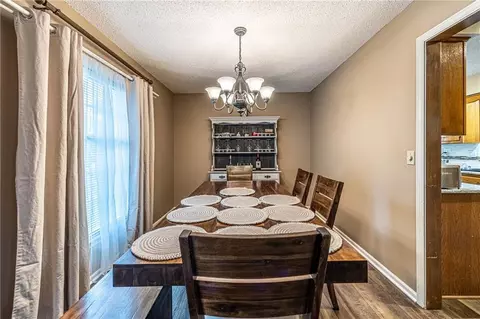 Dining - 1804 S Nicklaus Dr, Clinton, MO 64735 photo 1 of 1