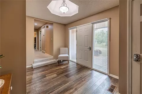 Entry Way - 1804 S Nicklaus Dr, Clinton, MO 64735 photo 1 of 2