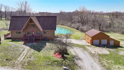 17301 E Kentucky Rd, Independence, MO 64058