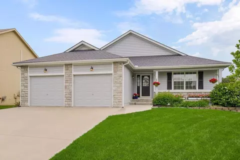 2105 Alder St, Leavenworth, KS 66048