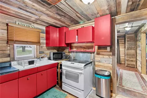Kitchen - 616 E 3rd St, Cameron, MO 64429 photo 3 of 3