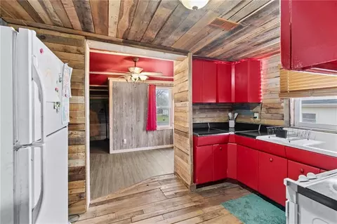 Kitchen - 616 E 3rd St, Cameron, MO 64429 photo 2 of 3