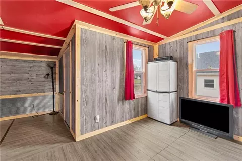 Entry Way - 616 E 3rd St, Cameron, MO 64429 photo 2 of 2