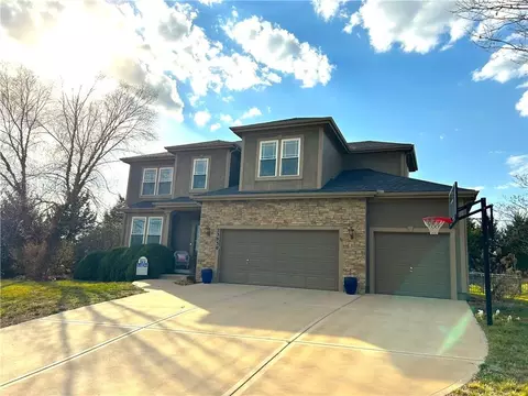23930 W 124th Ct, Olathe, KS 66061