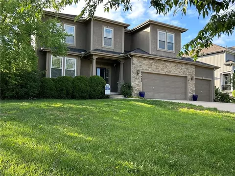 23930 W 124th Ct, Olathe, KS 66061