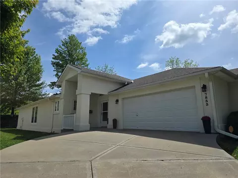 7833 N Cherry St, Kansas City, MO 64118