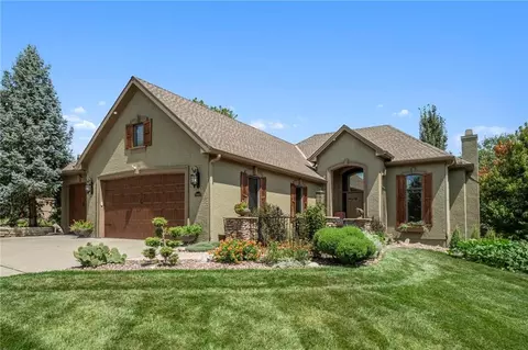 10009 N Euclid Ave, Kansas City, MO 64155
