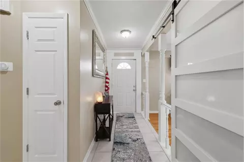 Entry Way - 4022 S Hands Cir, Independence, MO 64055 photo 2 of 3