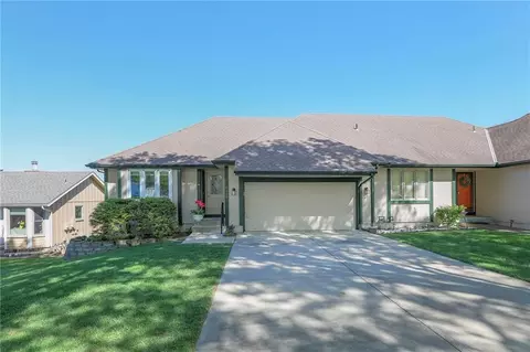 8409 Westridge Rd, Raytown, MO 64138