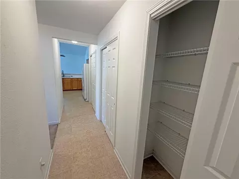 Entry Way - 823 NE Devon Dr, Lees Summit, MO 64064 photo 1 of 1