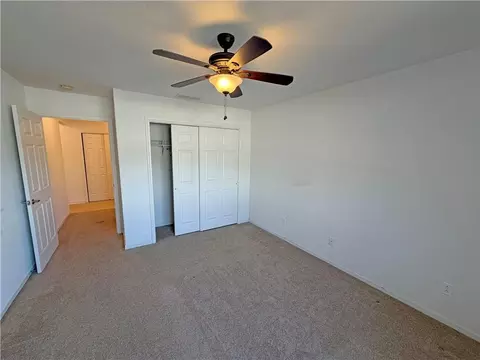 Bedroom - 823 NE Devon Dr, Lees Summit, MO 64064 photo 4 of 5