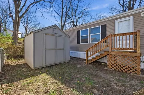 2015 Current St, Liberty, MO 64068