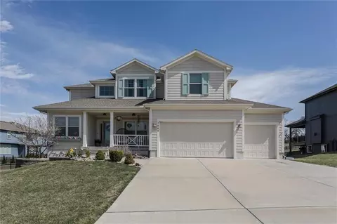 3009 SW Arthur Dr, Lees Summit, MO 64082