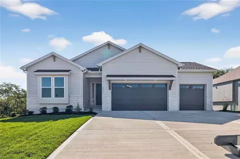 24908 W 145th St, Olathe, KS 66061