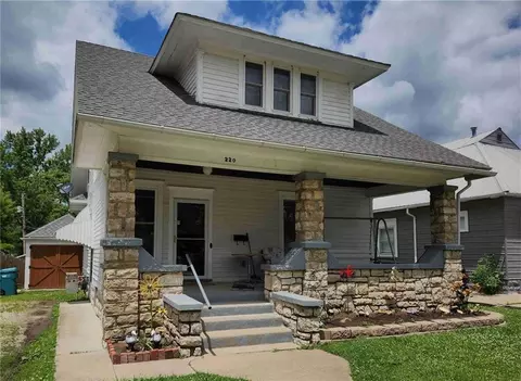 220 Main St, Osawatomie, KS 66064