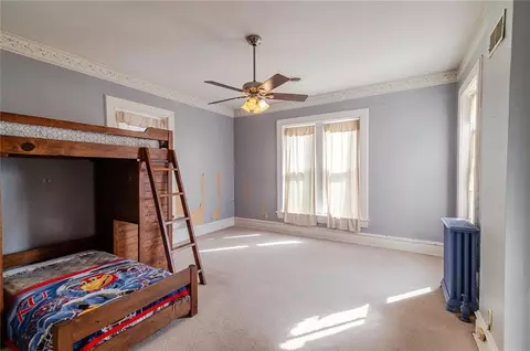 Bedroom - 805 N 4 St, Atchison, KS 66002 photo 4 of 9