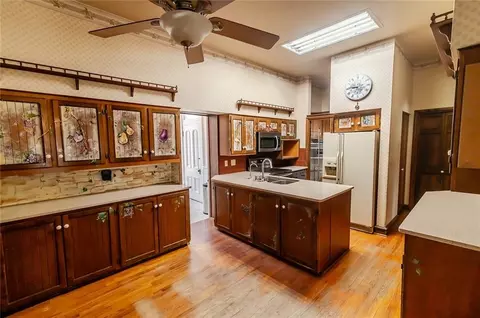 Kitchen - 805 N 4 St, Atchison, KS 66002 photo 2 of 3