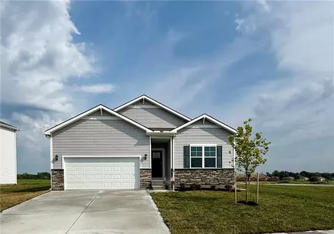 722 Fallen Leaf Dr, Belton, MO 64012
