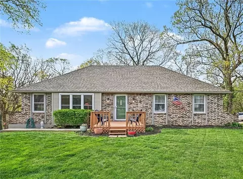 6525 County Line Rd, Shawnee, KS 66216