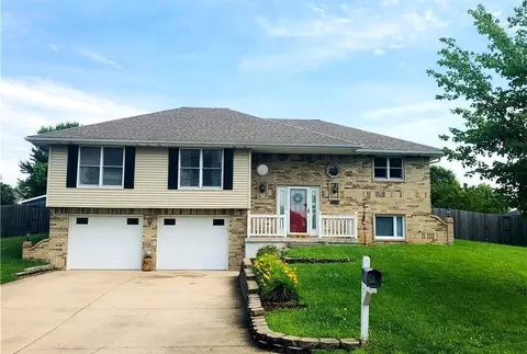 1305 Sam Den Cir, Cameron, MO 64429