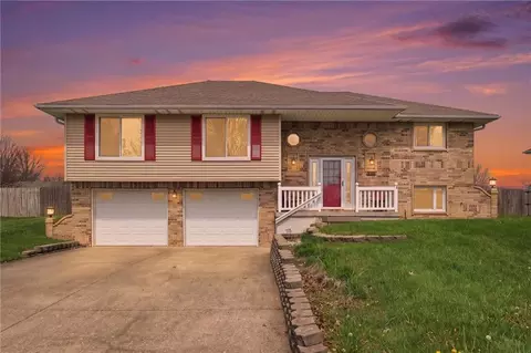 Exterior - 1305 Sam Den Cir, Cameron, MO 64429 photo 2 of 10