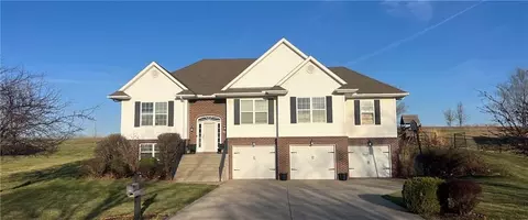 1613 Brookdale Dr, Atchison, KS 66002