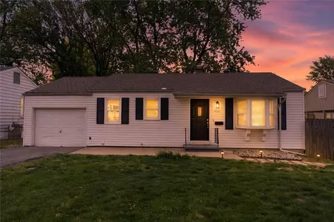 1713 N Dodgion Ave, Independence, MO 64050