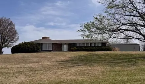 1335 2000th St, Iola, KS 66749