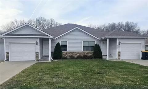 9324 N Robinhood Ave, Kansas City, MO 64154