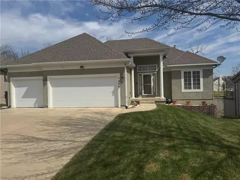 1640 N Hunter Dr, Olathe, KS 66061