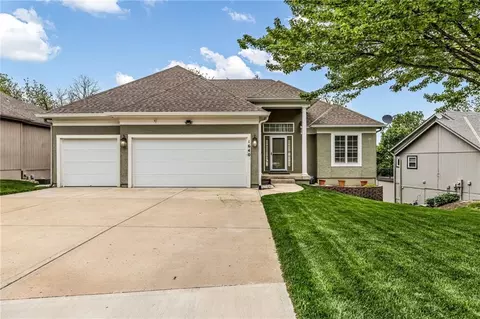 1640 N Hunter Dr, Olathe, KS 66061