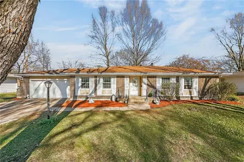 501 Pheasant St, Harrisonville, MO 64701