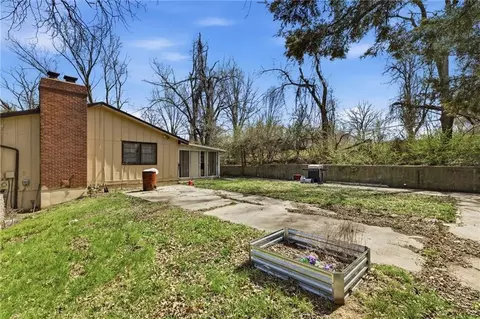 Exterior - 14903 E Kentucky Rd, Independence, MO 64050 photo 2 of 8