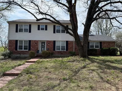 700 E Clark St, Warrensburg, MO 64093
