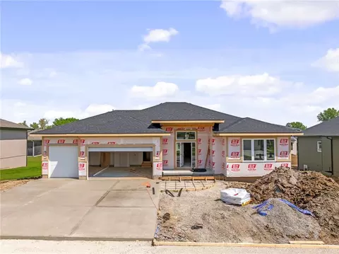 25010 W 89th Ter, Lenexa, KS 66227