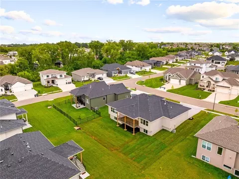View/Area - 25010 W 89th Ter, Lenexa, KS 66227 photo 3 of 4