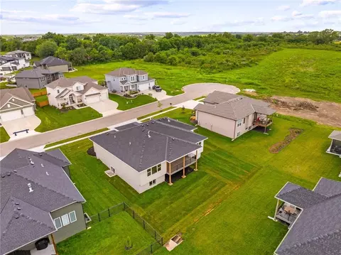 View/Area - 25010 W 89th Ter, Lenexa, KS 66227 photo 2 of 4