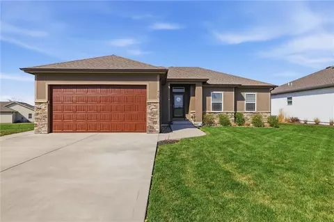 716 Salem Rd, Lawson, MO 64062