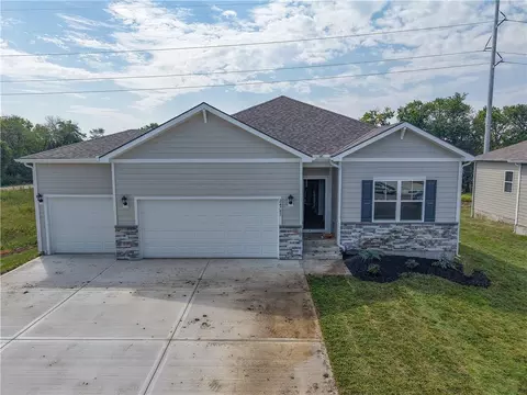 25010 W 178th Ter, Gardner, KS 66030