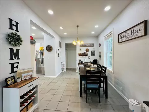 Entry Way - 516 E 5th St, Galena, KS 66739 photo 2 of 3
