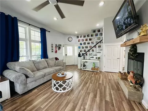 Living - 516 E 5th St, Galena, KS 66739 photo 1 of 1